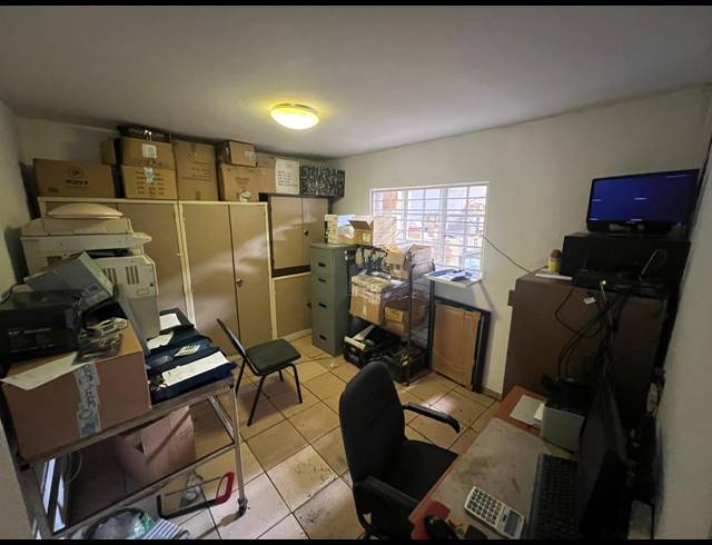 289M² WAREHOUSE TO LET IN MULDERSDRIFT